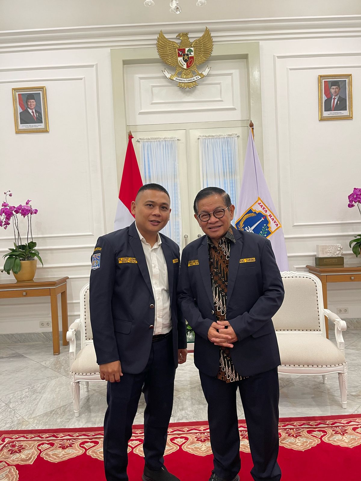 Gubernur DKI Jakarta Pramono Anung dan Wakil Ketua Karang Taruna Prov. DKI Jakarta M. Luthfi Arwien.