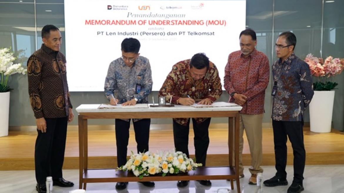 Perkuat Kolaborasi Pertahanan Berbasis Satelit, Telkomsat dan PT Len Industri Jalin Kerja Sama