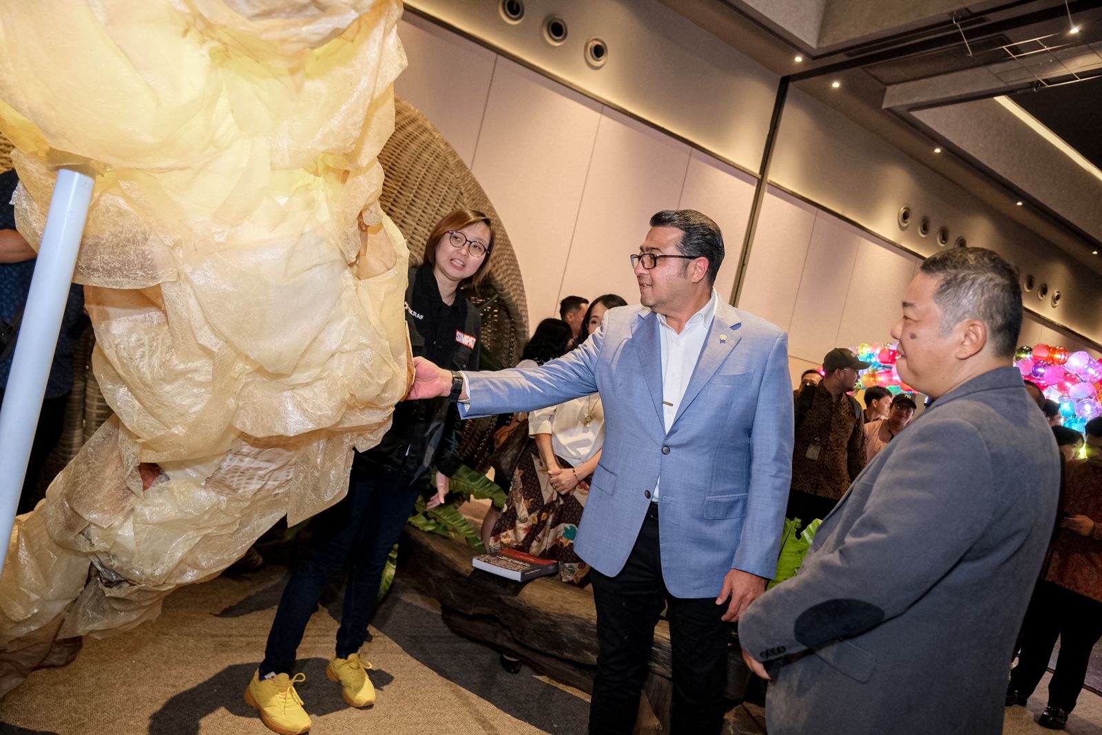 Menteri Ekonomi Kreatif Teuku Riefky Harsya dalam acara Indonesia Design Week (IDW) 2025 di Tangerang (12/9).