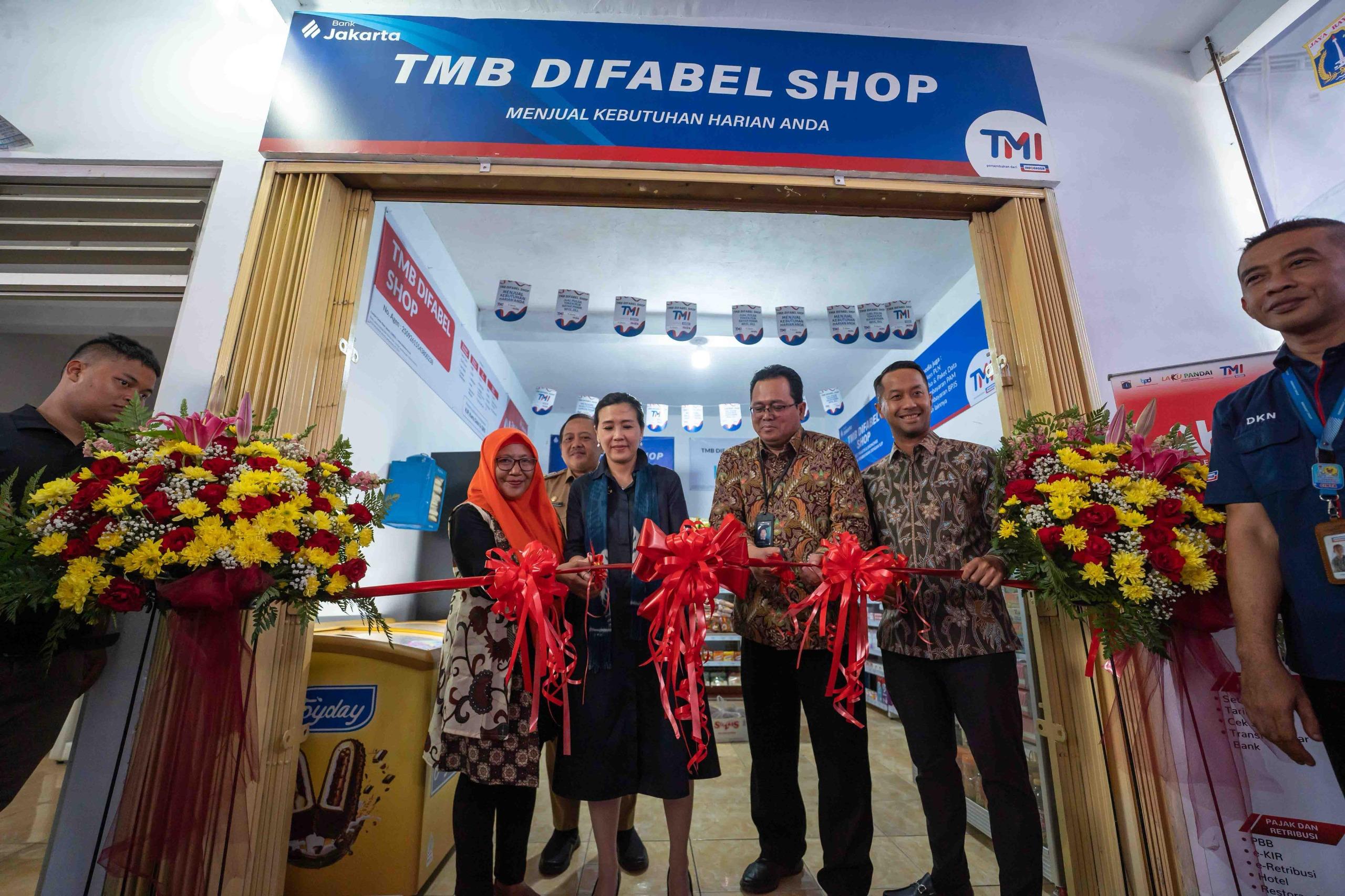 Toko Mandiri Indogrosir (TIM) Difabel Shop didirikan agar kaum difabel bisa mengelola usaha.