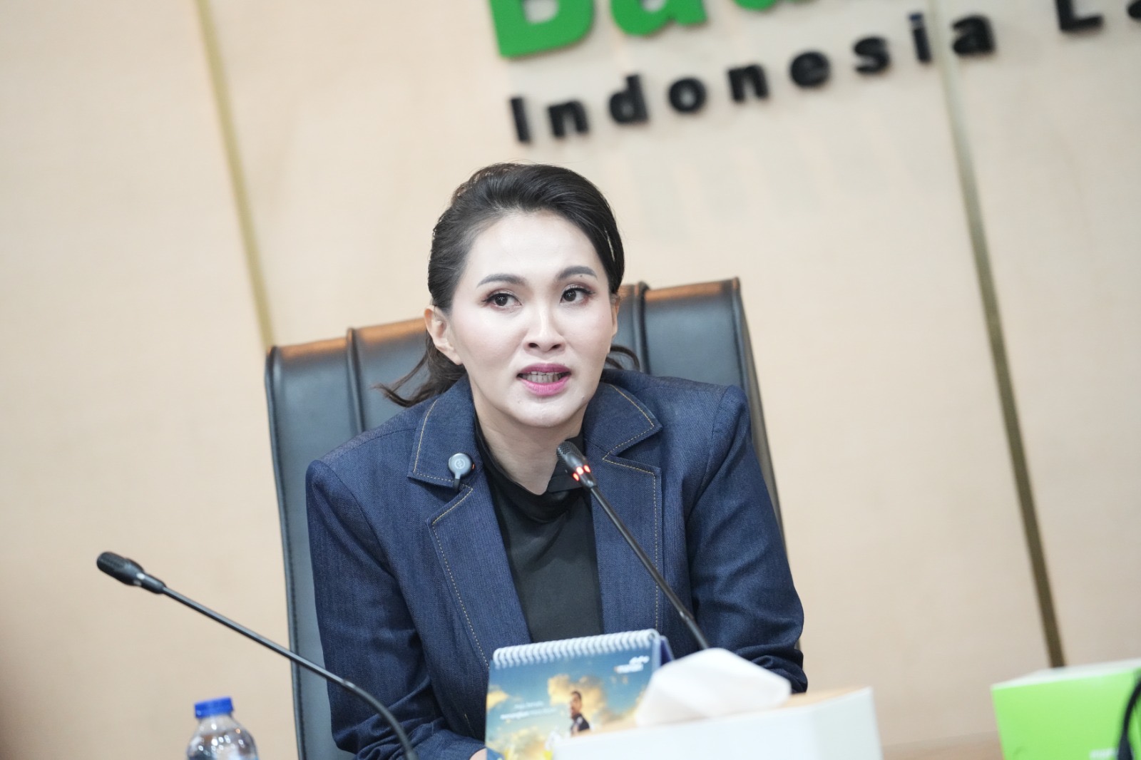 Gubernur Maluku Utara (Malut) Sherly Tjoanda Laos berdiskusi dengan Badan Bank Tanah di Jakarta, Rabu (8/10).