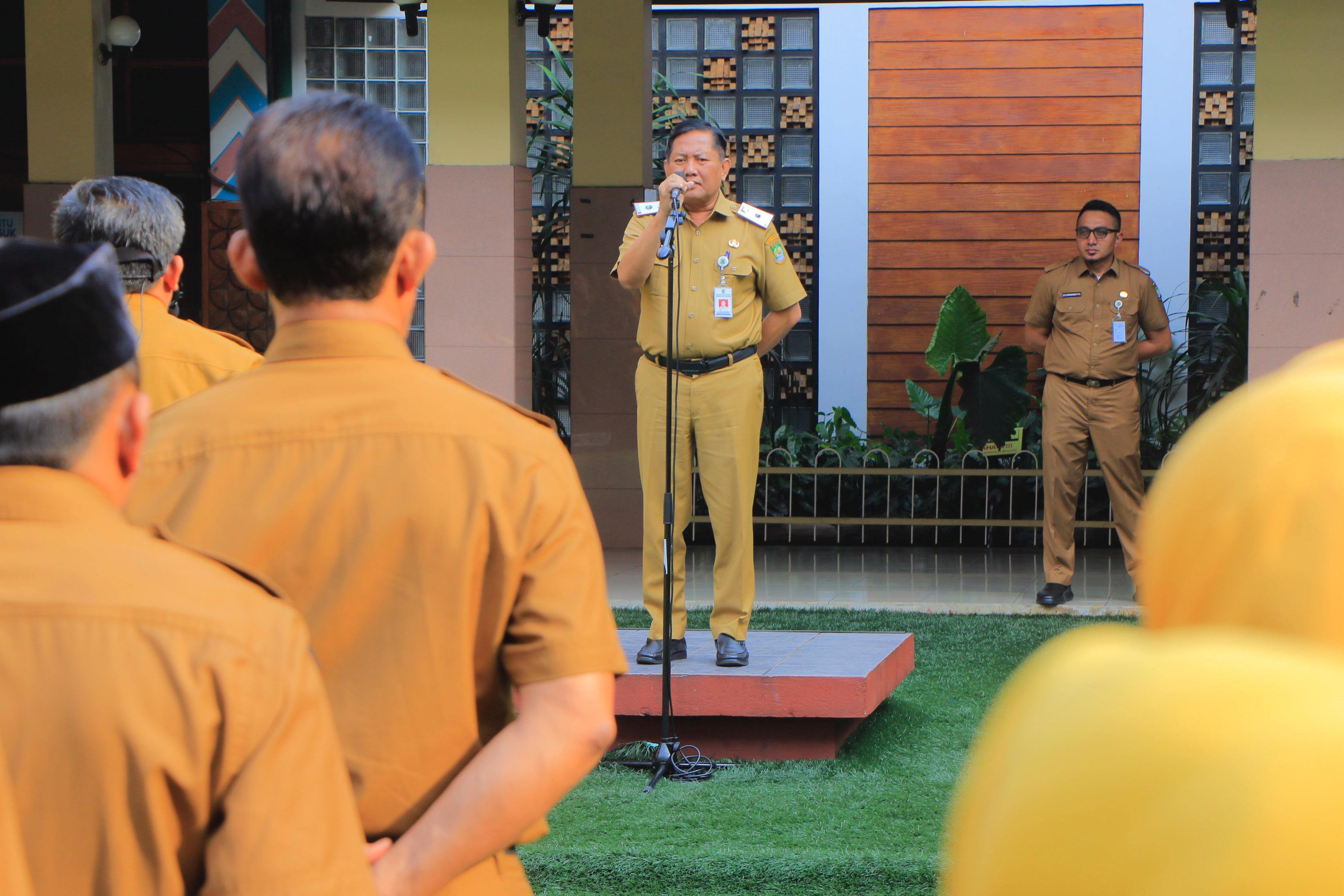 Sekda Kota Tangerang Herman Suwarman meminta OPD aktif dan turun langsung ke lapangan di Kawasan Puspem Kota Tangerang, Senin (20/10).