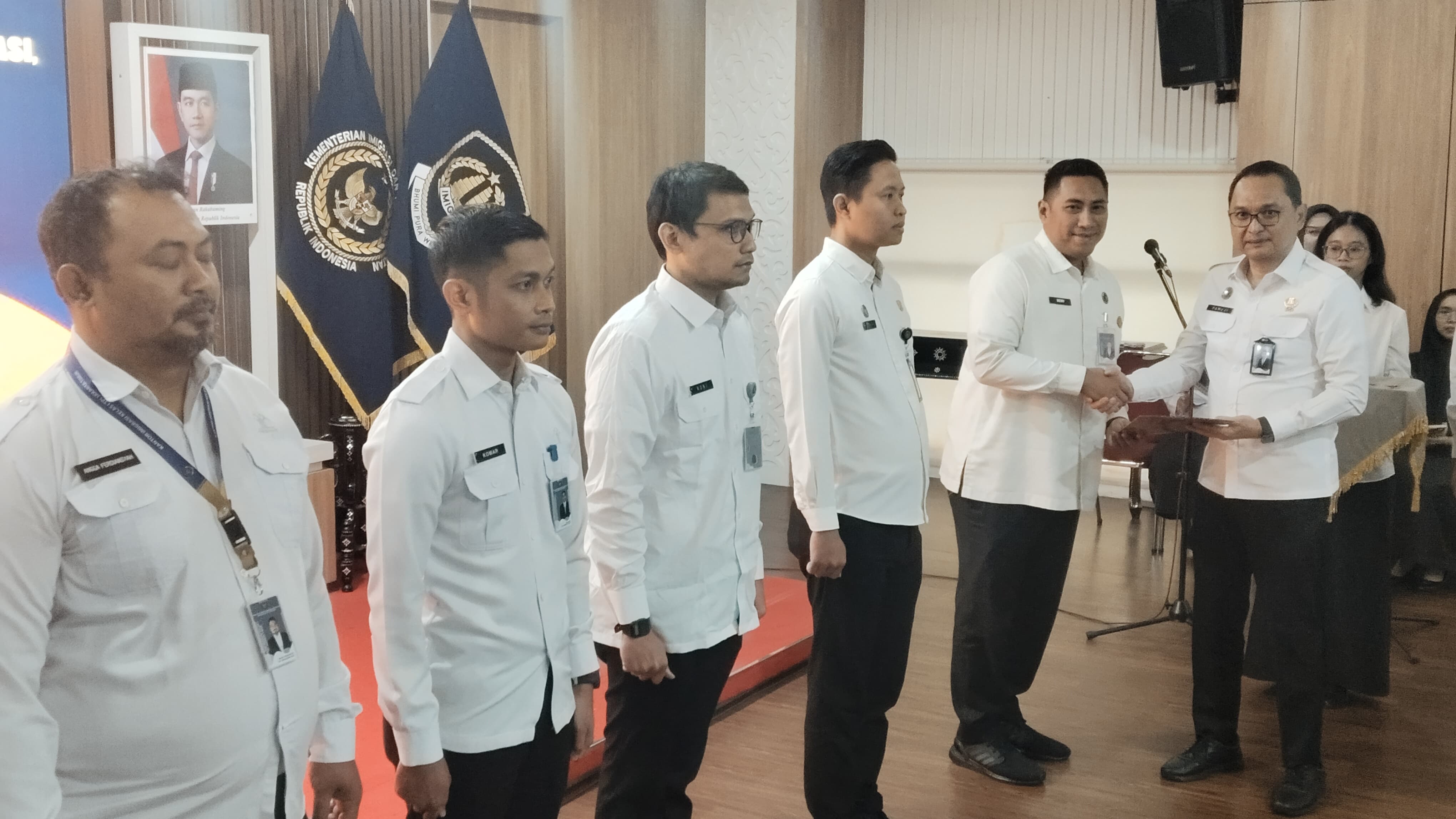 Kantor Wilayah Direktorat Jenderal Imigrasi DKI Jakarta mengukuhkan Tim Fasilitasi Advokasi untuk memperkuat fungsi kepatuhan internal