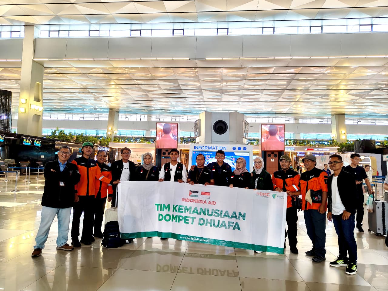 Dompet Dhuafa Kembali Berangkatkan Tim Relawan Kemanusiaan Siap Gulirkan Klinik Hingga Pasar, Amanah Para Donatur