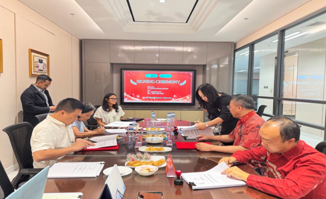 Penandatanganan perjanjian OLIVE Group dan OLIV.