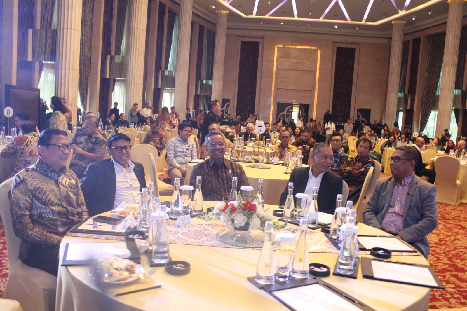 Ajang The Finance Golden Star Award 2025 berlangsung di Jakarta, (28/10).