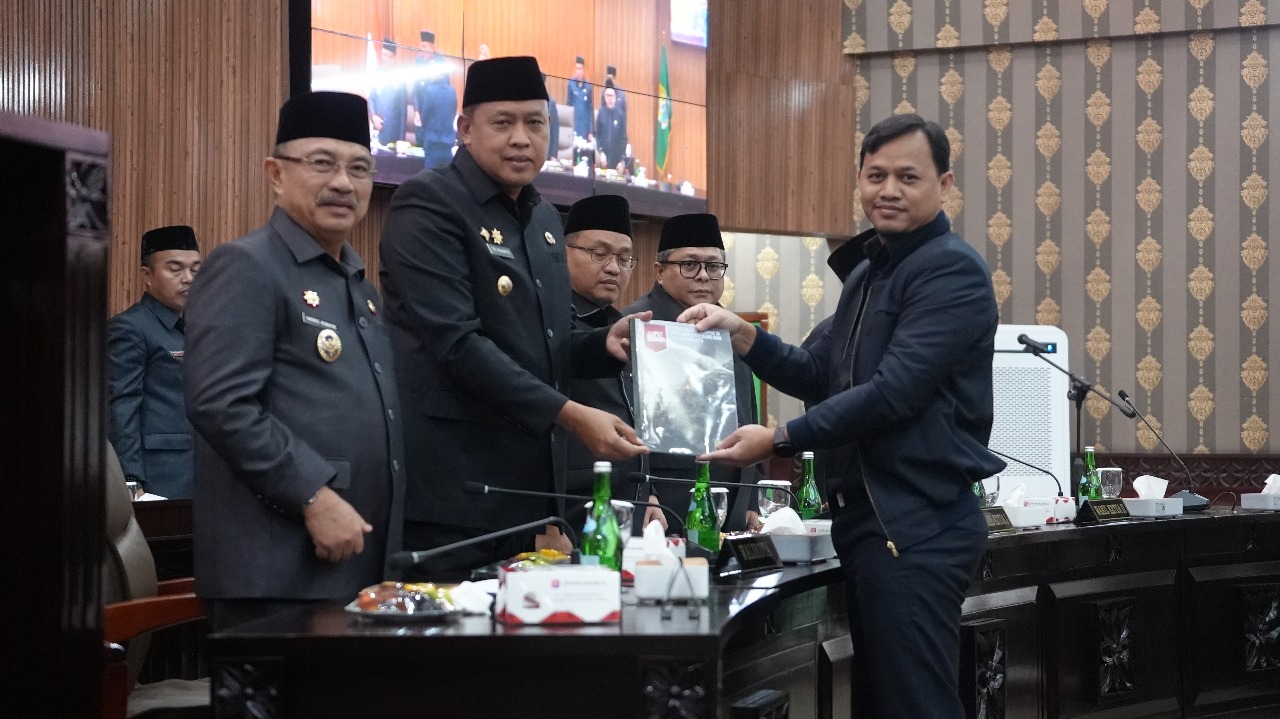 Rapat Paripurna pembahasan Kebijakan Umum Anggaran dan Prioritas Plafon Anggaran Sementara (KUA-PPAS) APBD Tahun Anggaran 2026, di Gedung DPRD Kota Bekasi.