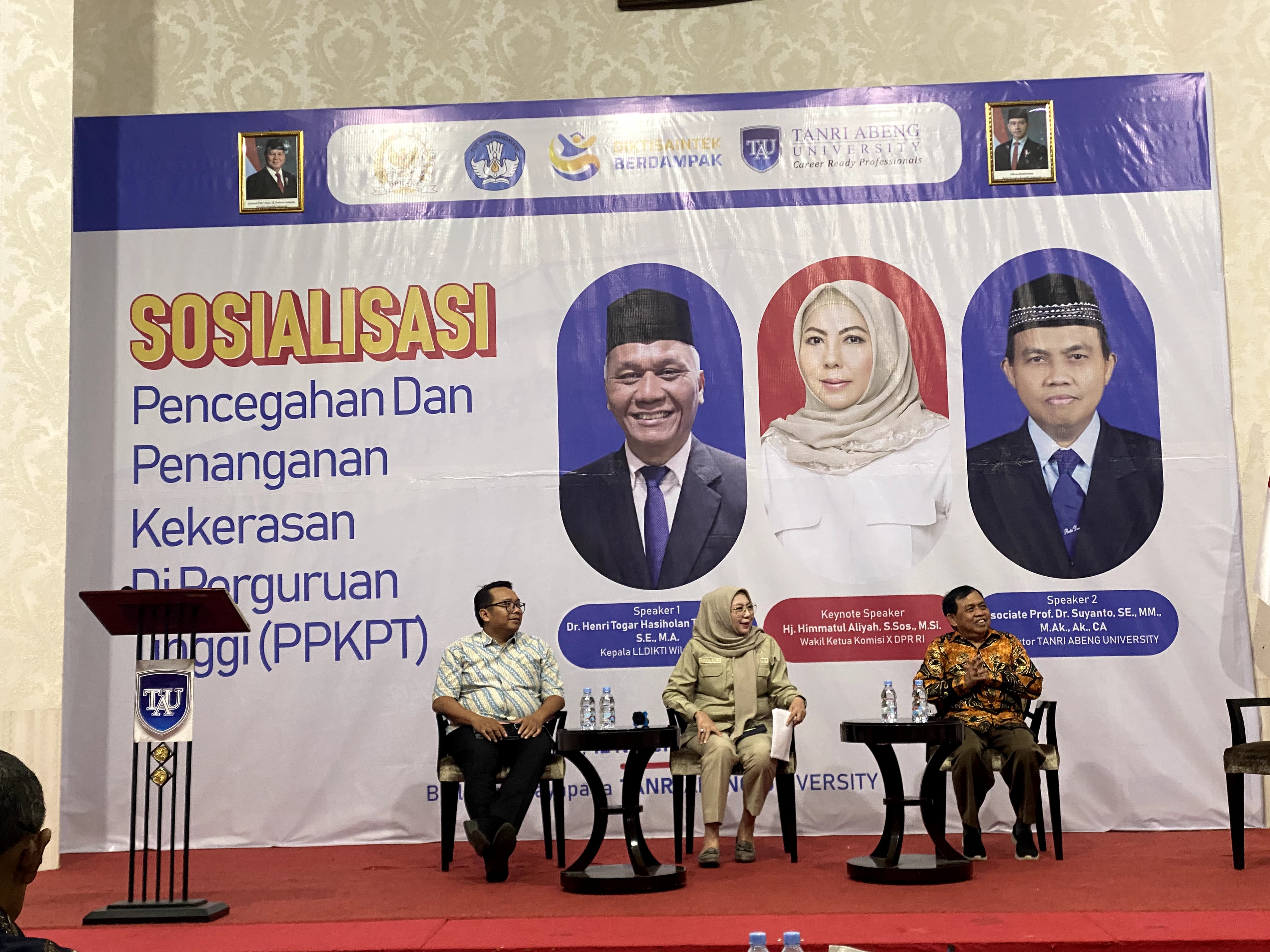 Universitas Tanri Abeng bersama LLDIKTI Wilayah III menggelar seminar penting bertajuk Sosialisasi PPKPT di Auditorium Tanri Abeng University.