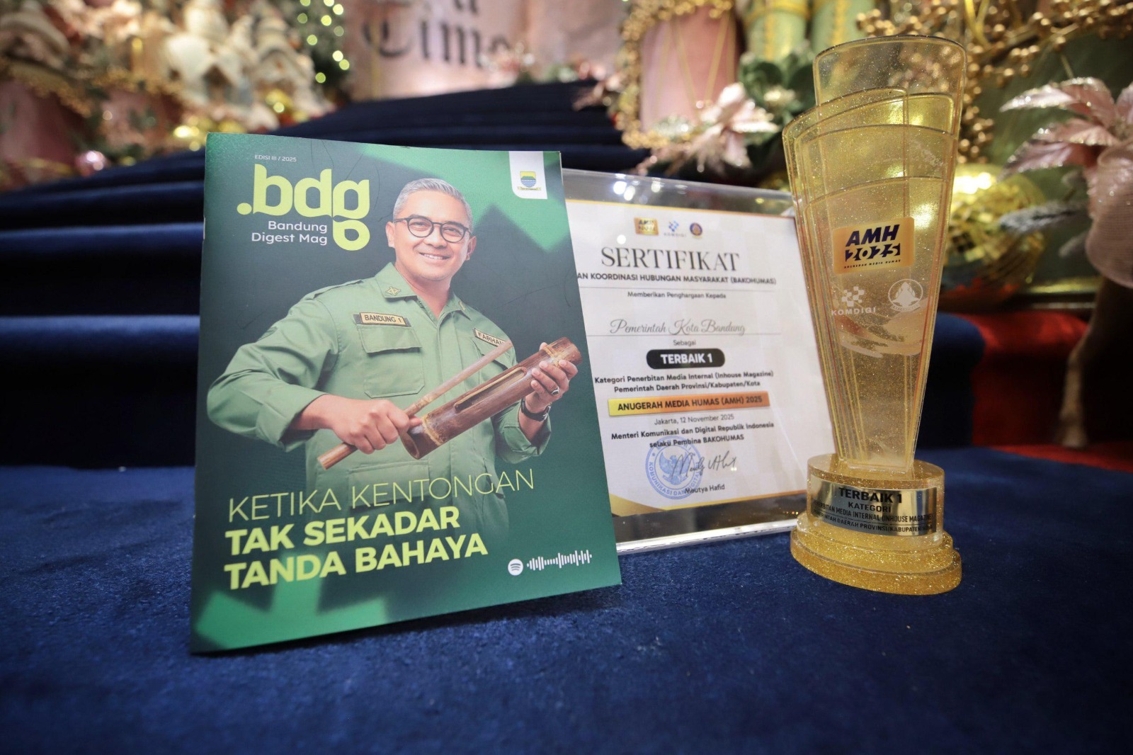Pemkot Bandung meraih Penghargaan Terbaik I untuk Kategori Penerbitan Media Internal.