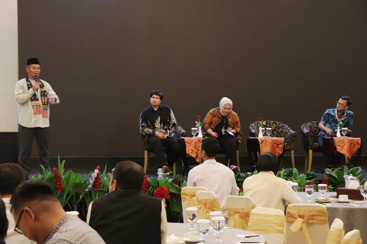 DLH DKI menggelar sosialisasi program pembinaan ECO ACT melalui penguatan pemahaman dan kemampuan teknis pelaku usaha.