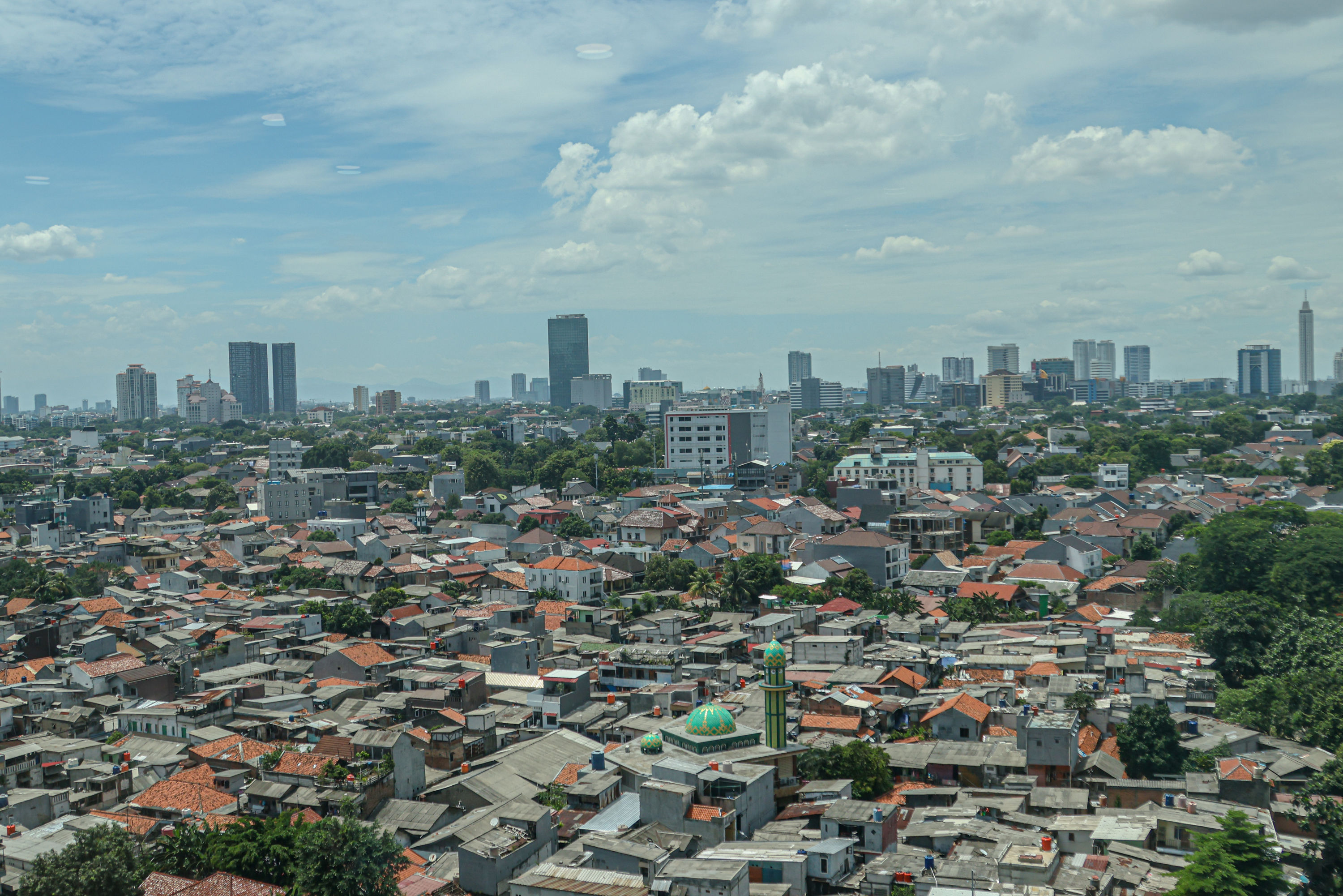 Kepadatan rumah penduduk di kawasan Kuningan, Jakarta Selatan.