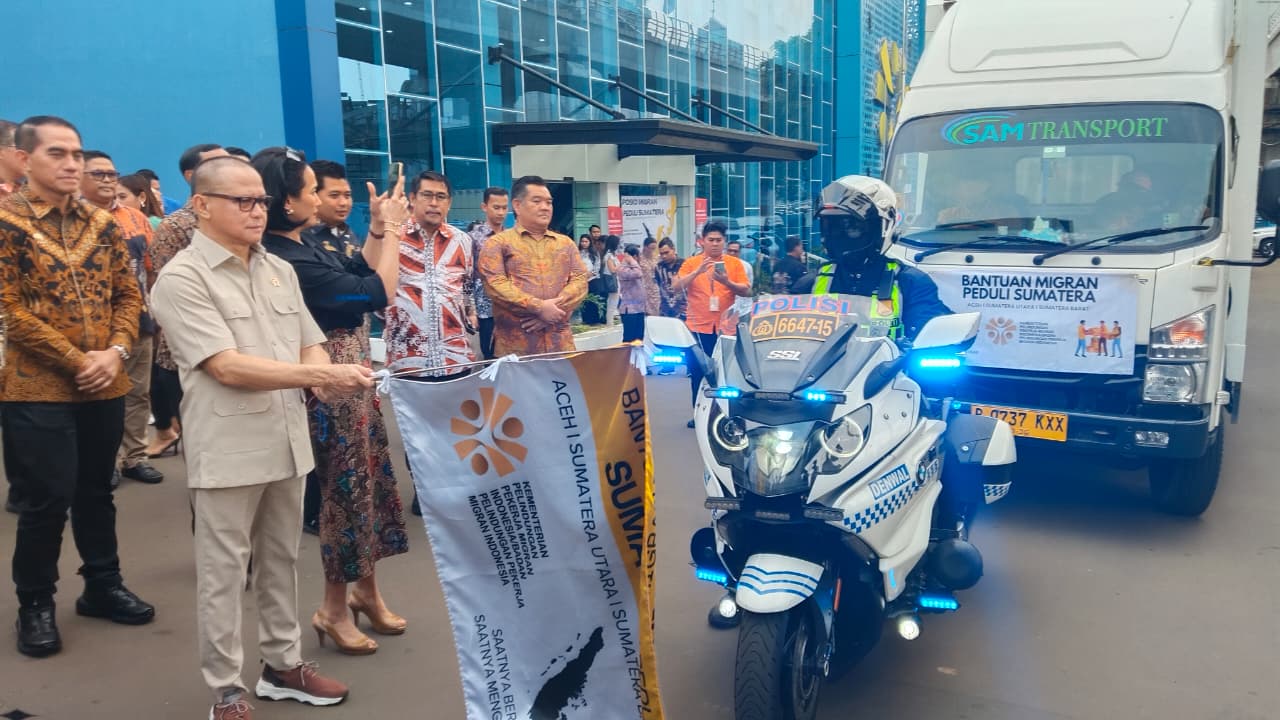 Menteri P2MI Mukhtarudin melepas pengiriman hasil donasi ke&nbsp;Aceh, Sumatera Utara, dan Sumatera Barat.&nbsp;