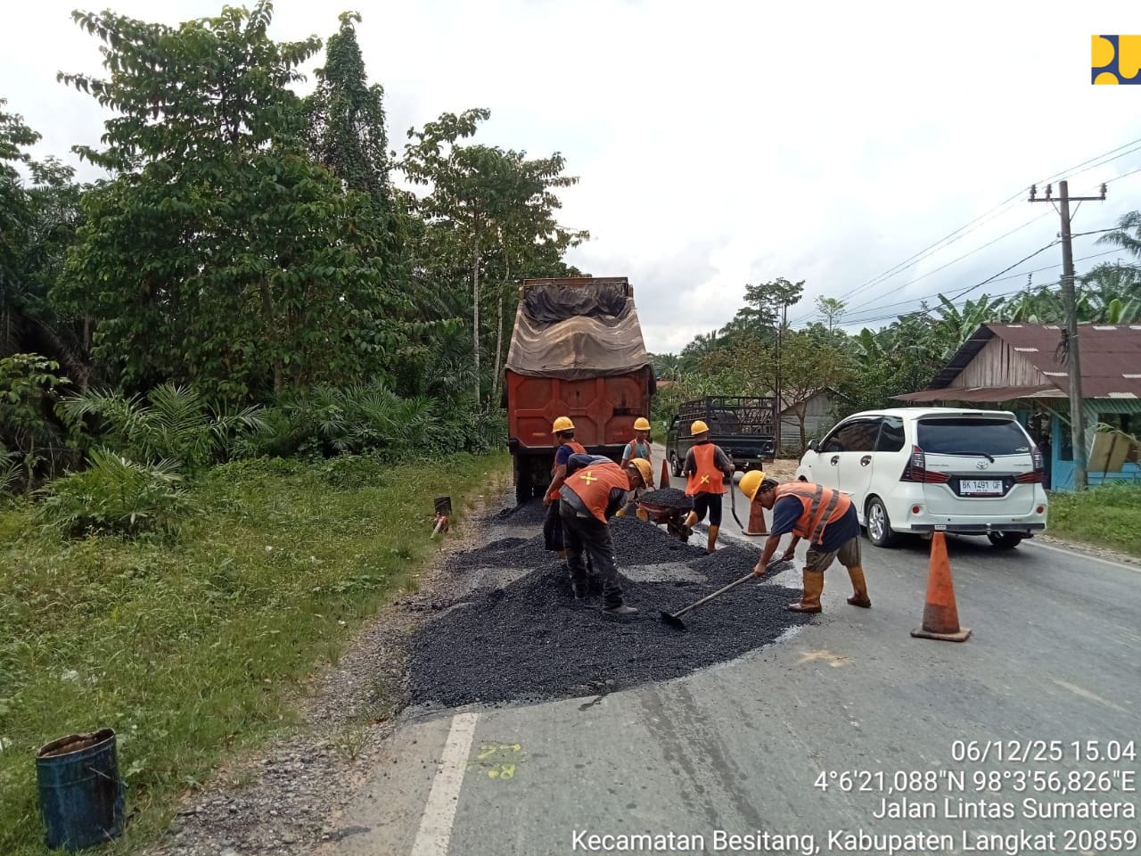 Perbaikan jalan nasional lintas Medan&ndash;Batas Aceh serta ruas Tol Medan&ndash;Pangkalan Brandan hampir tuntas.