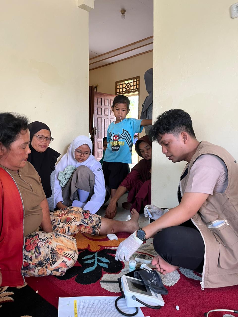 DMC Dompet Dhuafa memperkuat layanan kemanusiaan bagi penyintas banjir dan longsor yang melanda wilayah Sumatera Barat.