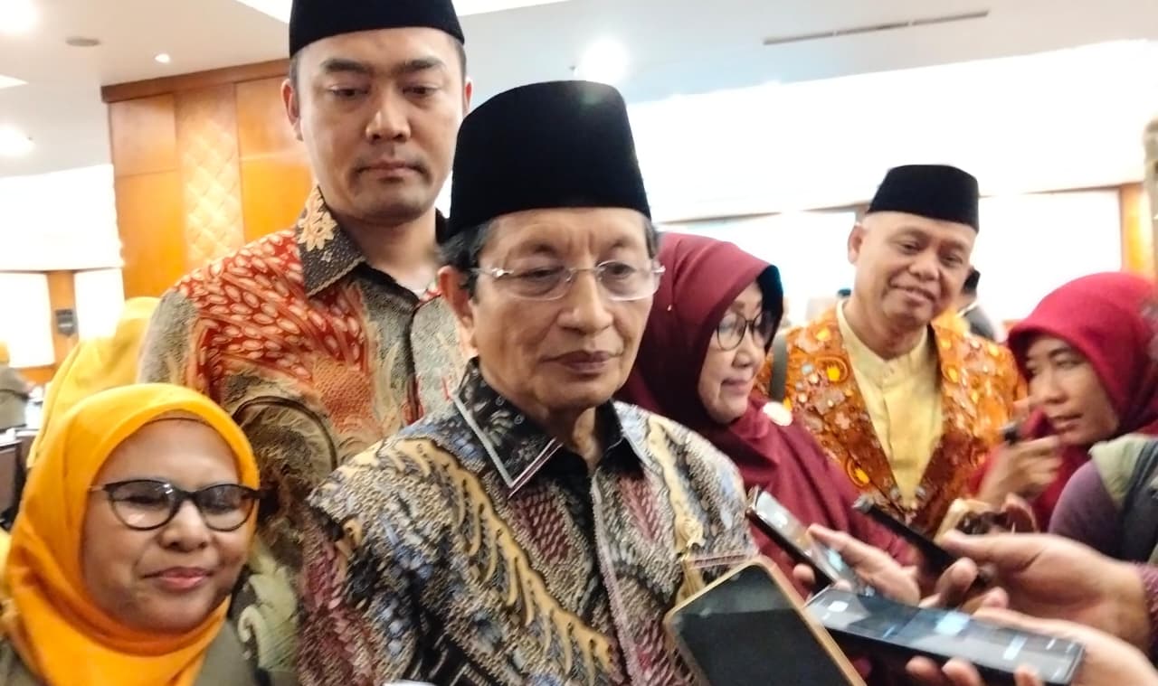 Menteri Agama (Menag) Nasaruddin Umar menghadiri ekspos hasil asesmen baca Alquran bagi kalangan guru PAI (17/12) malam di Jakarta. (Hilmi/Jawa Pos)