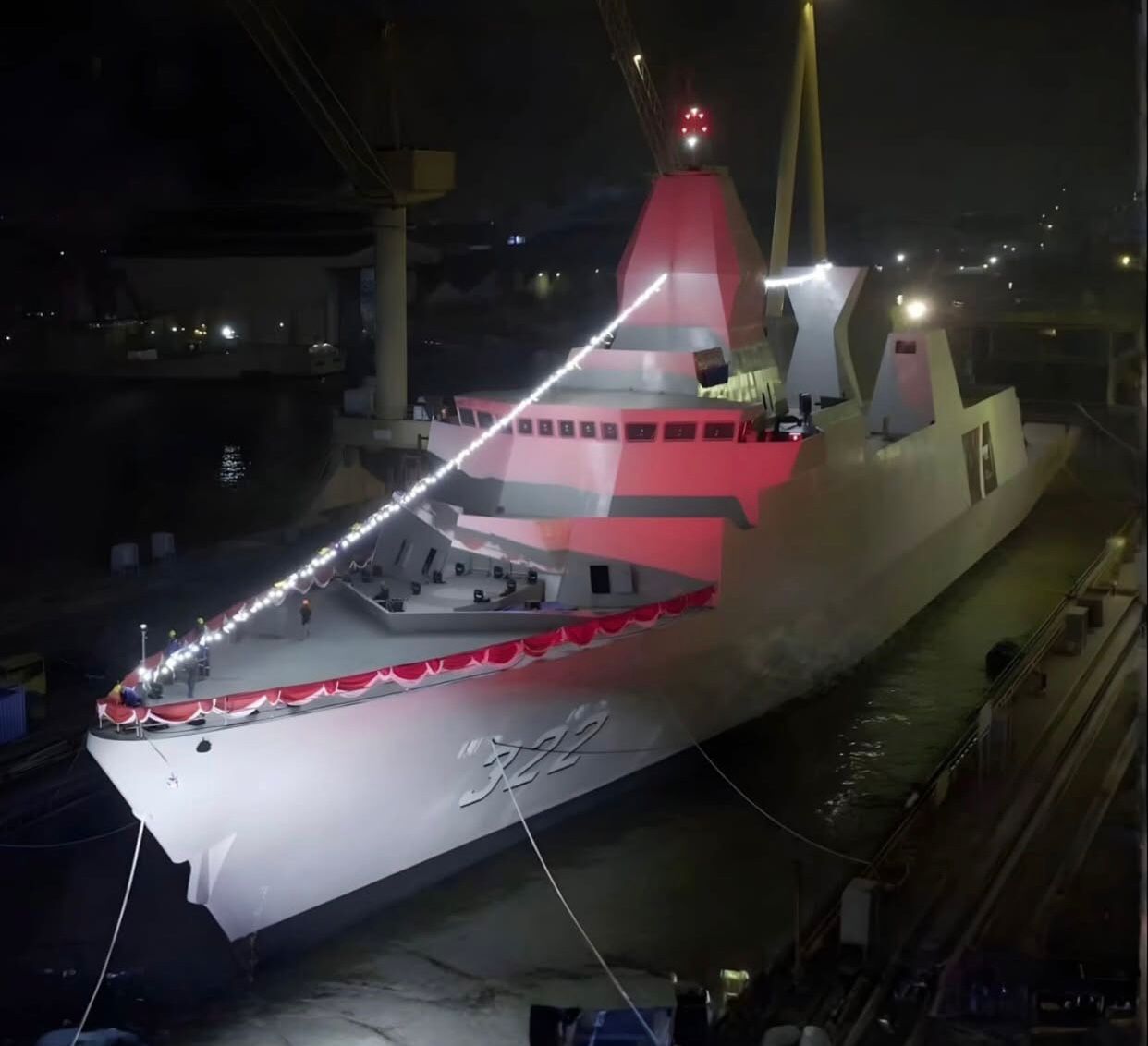 Kapal perang KRI Balaputradewa-322.