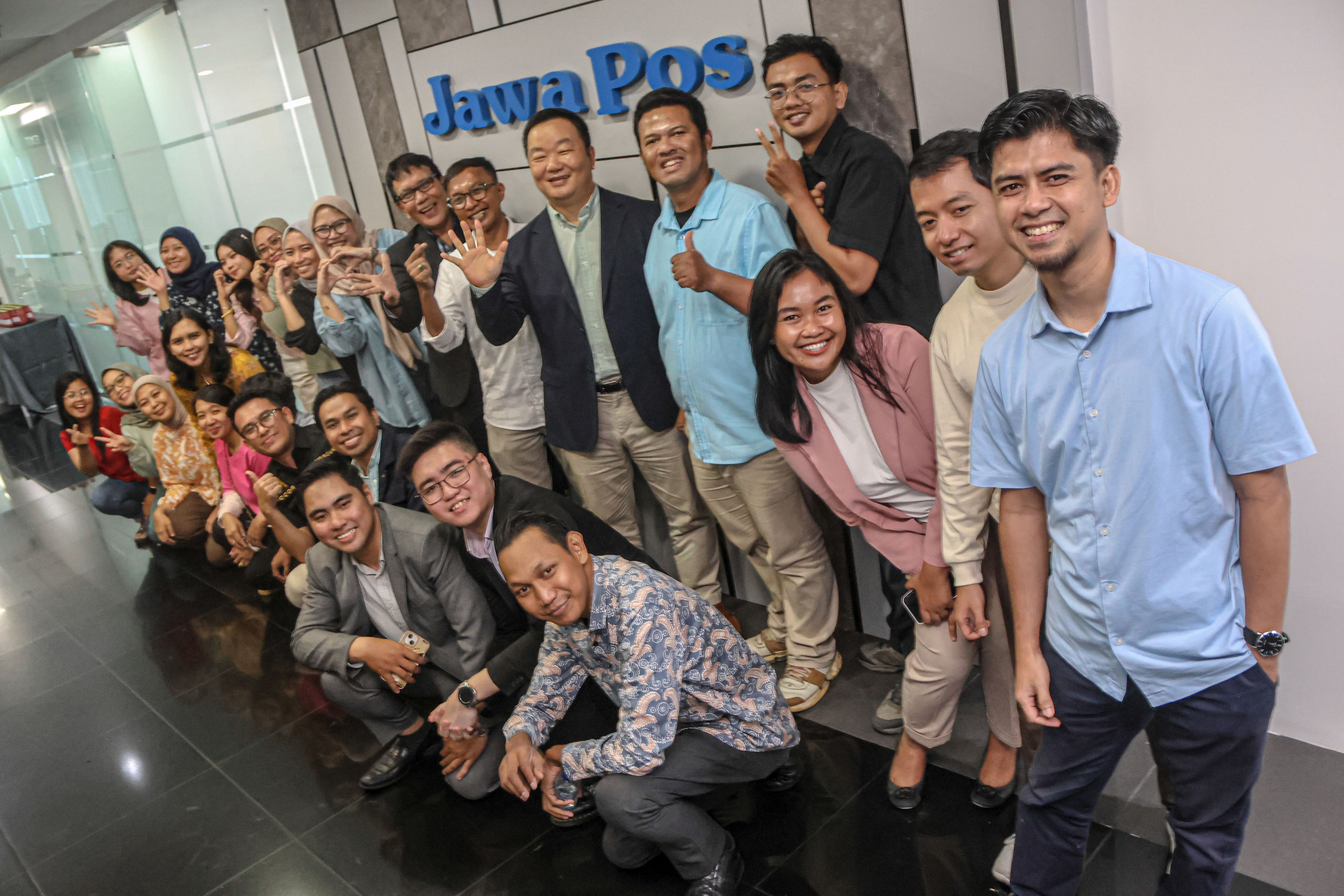 Accor Group menggelar media visit ke kantor Redaksi Jawa Pos Koran di gedung Graha Pena Jakarta, Rabu (24/12/2025).