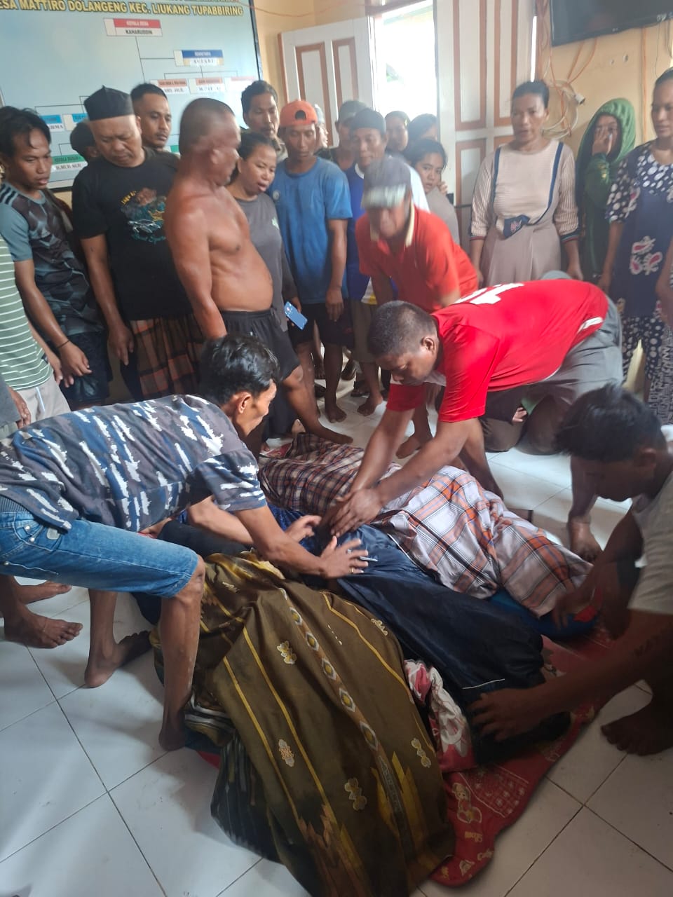 Pejuang kemanusiaannya, Ns. Imran, S.Kep., selaku Koordinator Wilayah LKC Dompet Dhuafa Sulawesi Selatan, wafat saat menjalankan tugas kemanusiaan.