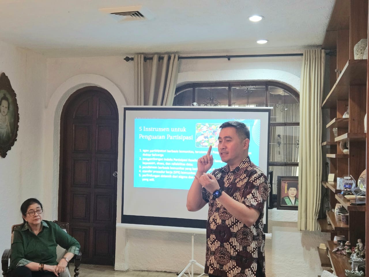 Diskusi tentang partisipasi masyarakat untuk mengakses layanan kesehatan yang diselenggarakan Indonesia Health Development Center (IHDC) di Jakarta. (Hilmi/Jawa Pos)