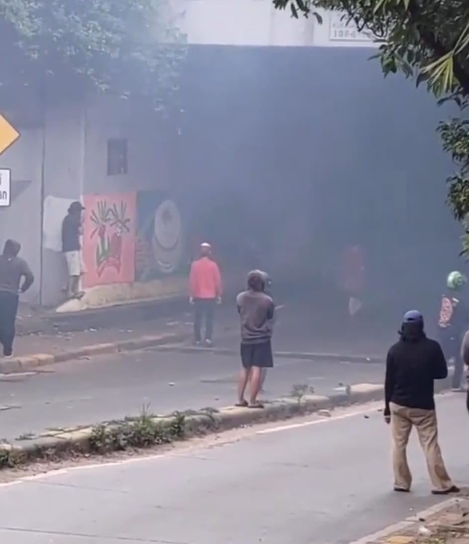 Ilustrasi tawuran di kawasan Manggarai.