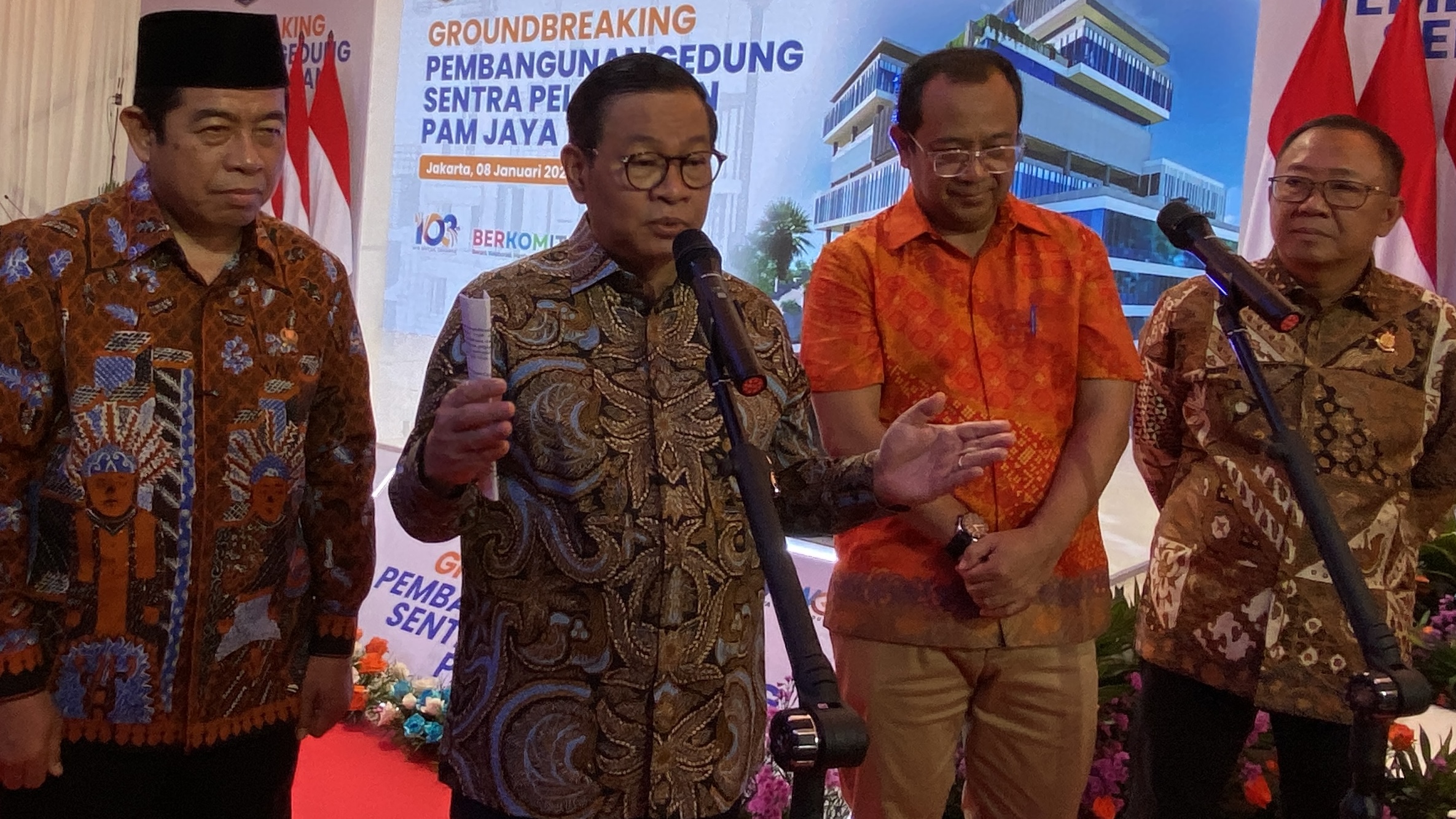 Gubernur DKI Pramono Anung minta pertandingan Persija melawan Persib Bandung bisa berlangsung tanpa ada bentrokan.