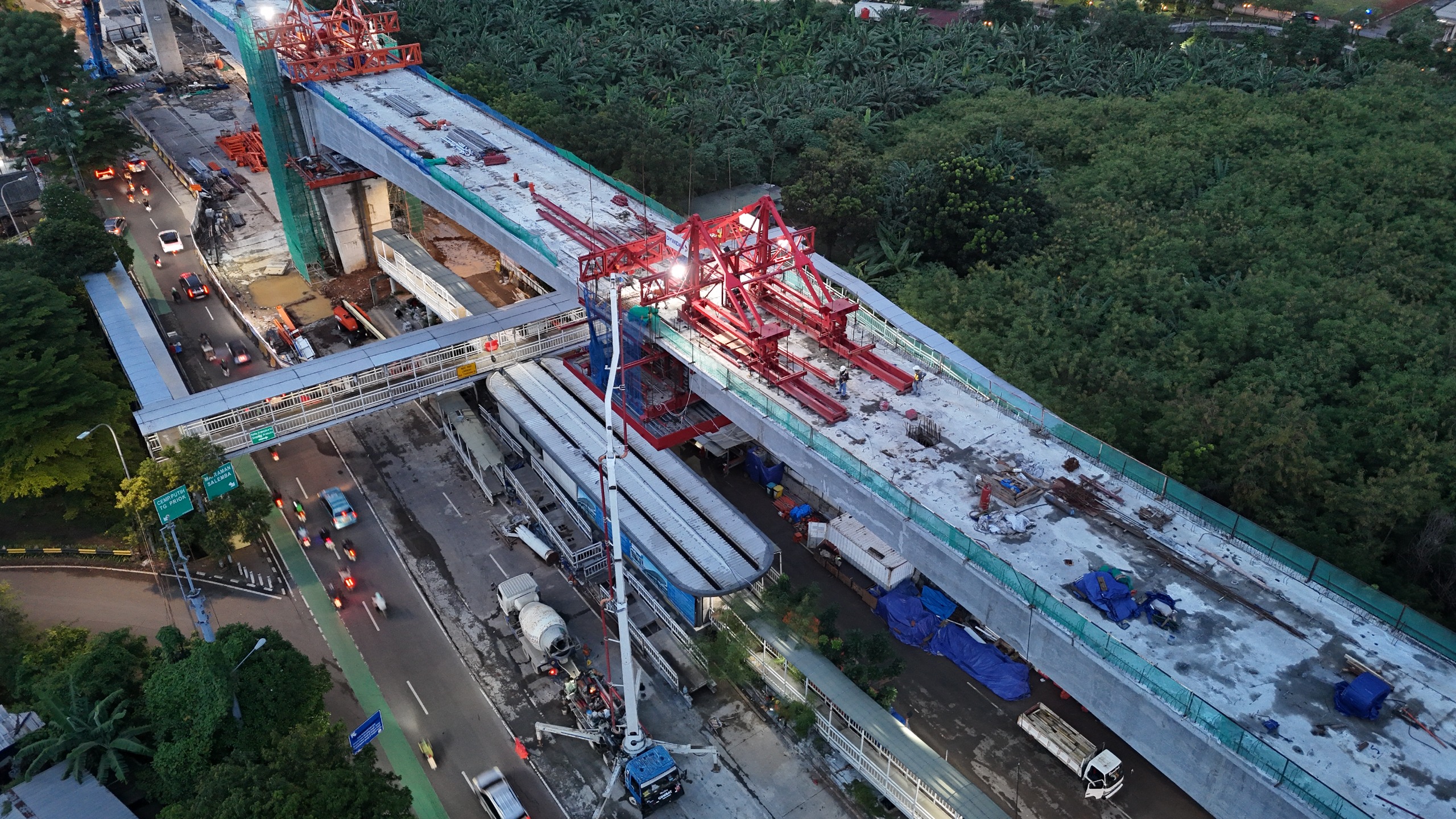 PT Jakpro terus berusaha mempercepat pembangunan LRT Jakarta Fase 1B rute Velodrome-Manggarai.