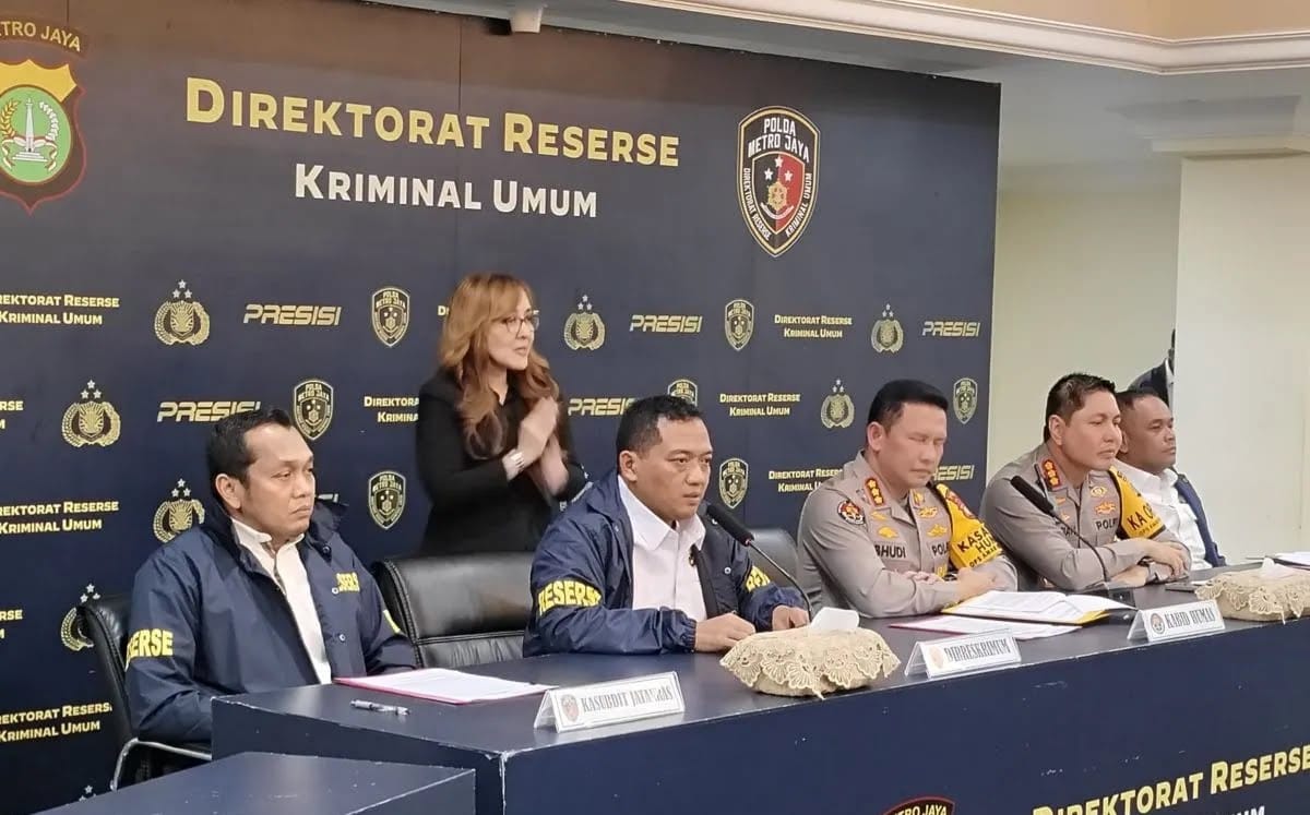 Jajaran Polda Metro Jaya memaparkan kasus pembunuhan yang terjadi di Kota Bekasi.