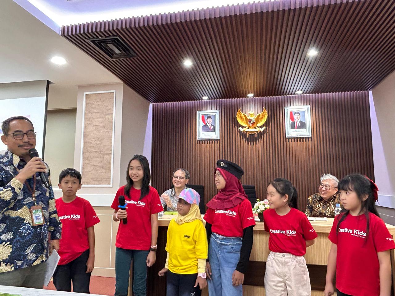 Kemendikdasmen resmi menerbitkan surat edaran yang mengintegrasikan nilai hasil tes kemampuan akademik (TKA) dalam Sistem Penerimaan Murid Baru (SPMB) Tahun Ajaran 2026/2027.