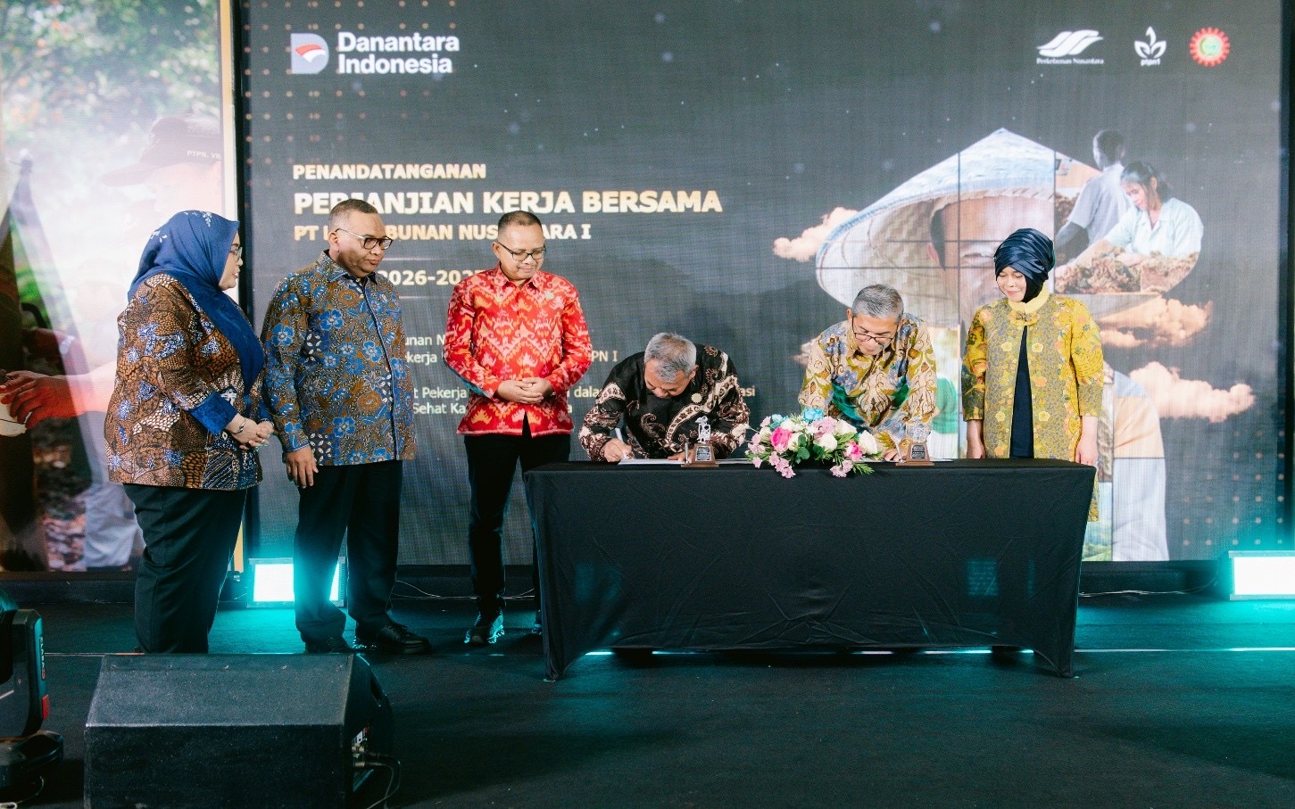 PT Perkebunan Nusantara I dan Serikat Pekerja Perkebunan (SPBUN) PTPN I telah menandatangi Perjanjian Kerja Bersama .