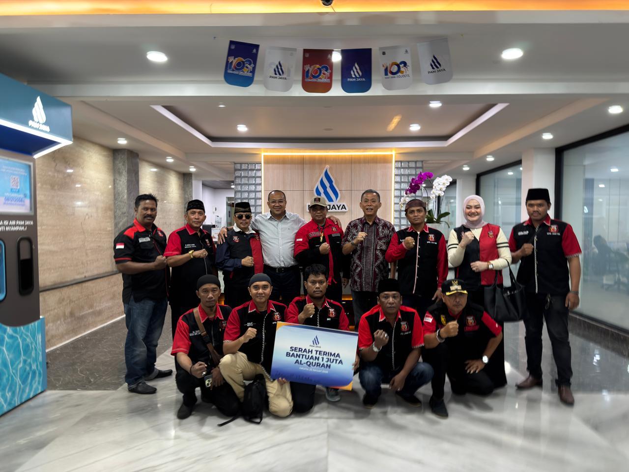 PAM Jaya&nbsp;Berkolaborasi dengan&nbsp;MADAS Nusantara menyumbangkan 1&nbsp;juta&nbsp; Alquran ke berbagai pesantren, madrasah, dan tempat ibadah&nbsp;di&nbsp;wilayah terdampak banjir, khususnya Sumatera Utara dan Aceh.
