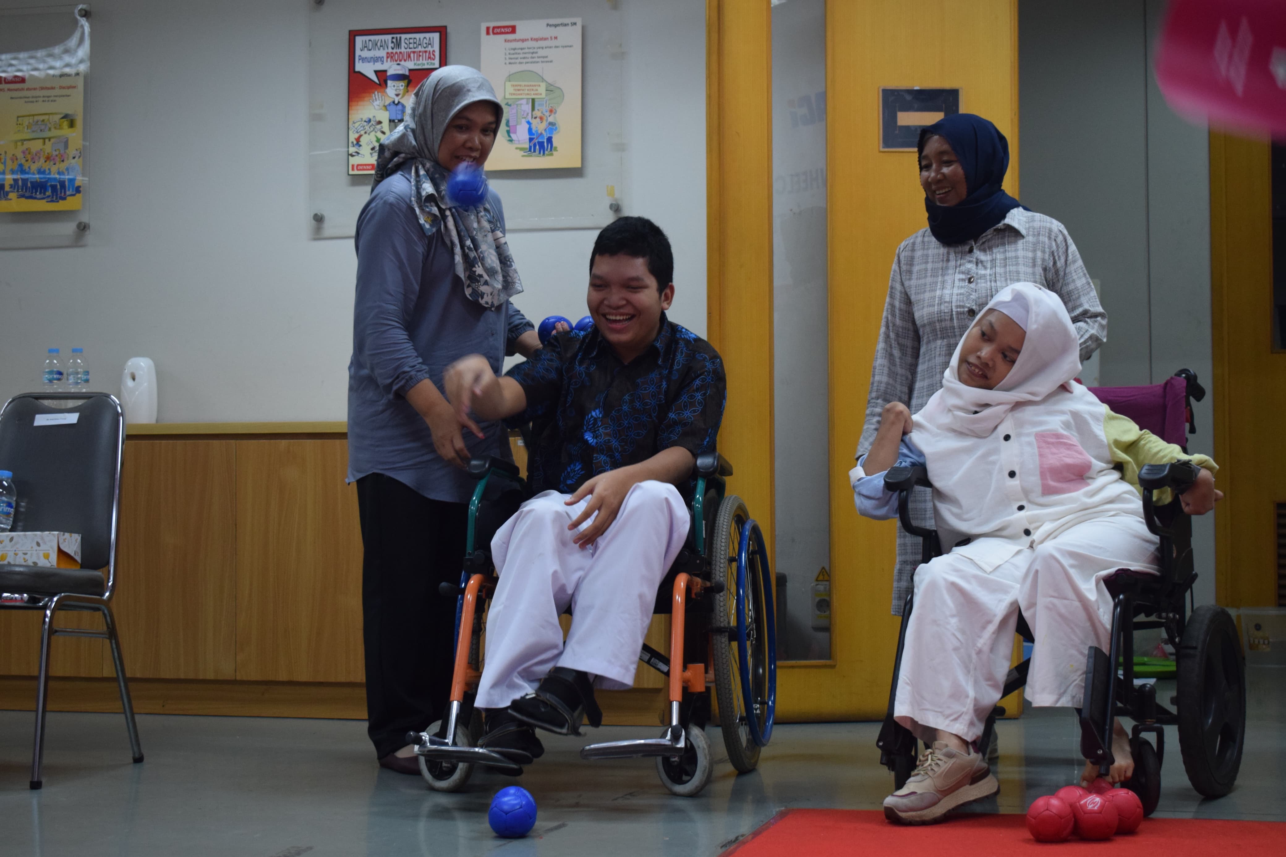 Sejumlah anak disabilitas daksa mengikuti kompetisi Wheelchair Dance Competition yang digelar di Jakarta. Ajang ini menjadi wadah meningkatkan semangat anak-anak untuk berkarya. (Dok. WAFCA)
