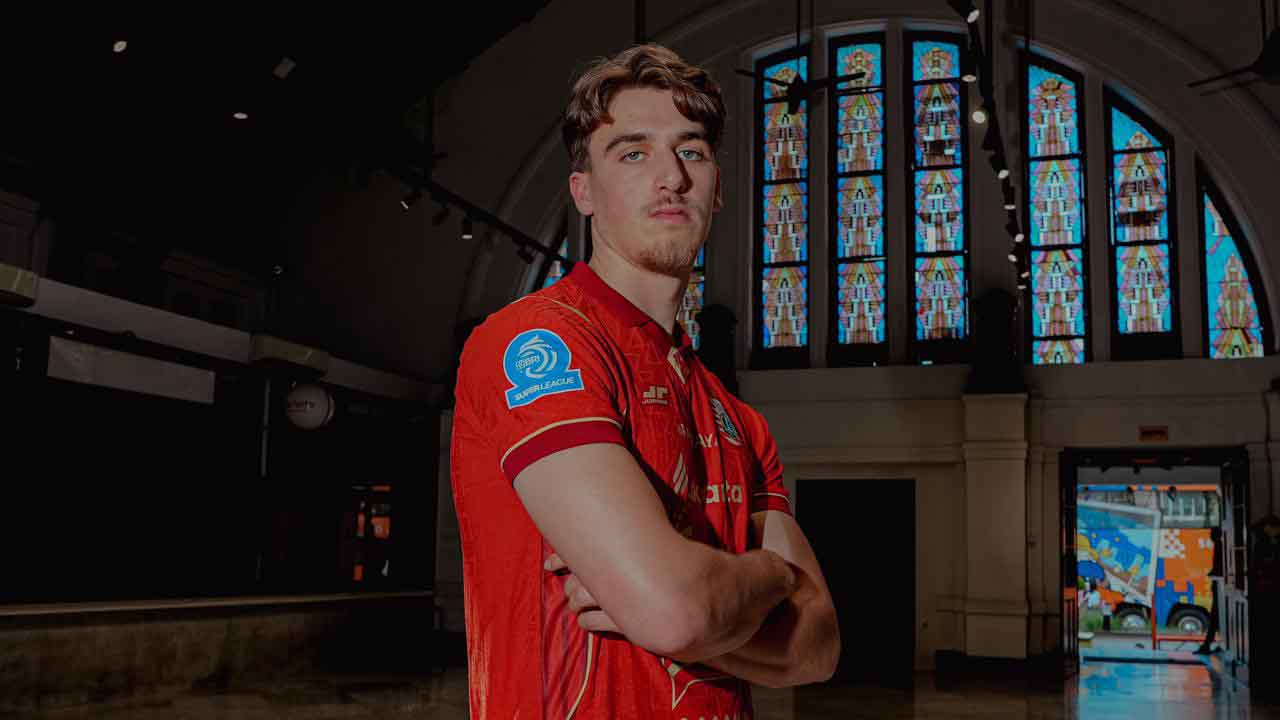 Kepercayaan penuh dari klub menjadi faktor utama yang membuat striker muda Indonesia, Mauro Nils Zijlstra, menjatuhkan pilihan kepada Persija Jakarta. Tawaran kontrak jangka panjang berdurasi dua sete