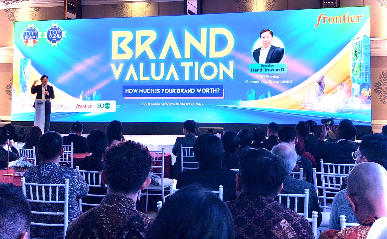 Penyelenggaraan Top Brand Award 2026 di Bali (5/2) menggunakan kecerdasan artifisial (AI) sebagai master of ceremony (MC). Menandakan inovasi pemanfaatan AI semakin luas di tengah masyarakat.