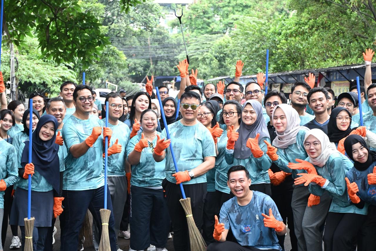 Jasa Raharja menggelar Aksi Nasional &lsquo;Glow Up Lingkungan: Bersih Itu Keren!&rsquo; secara serentak di seluruh Indonesia pada Jumat (6/2).