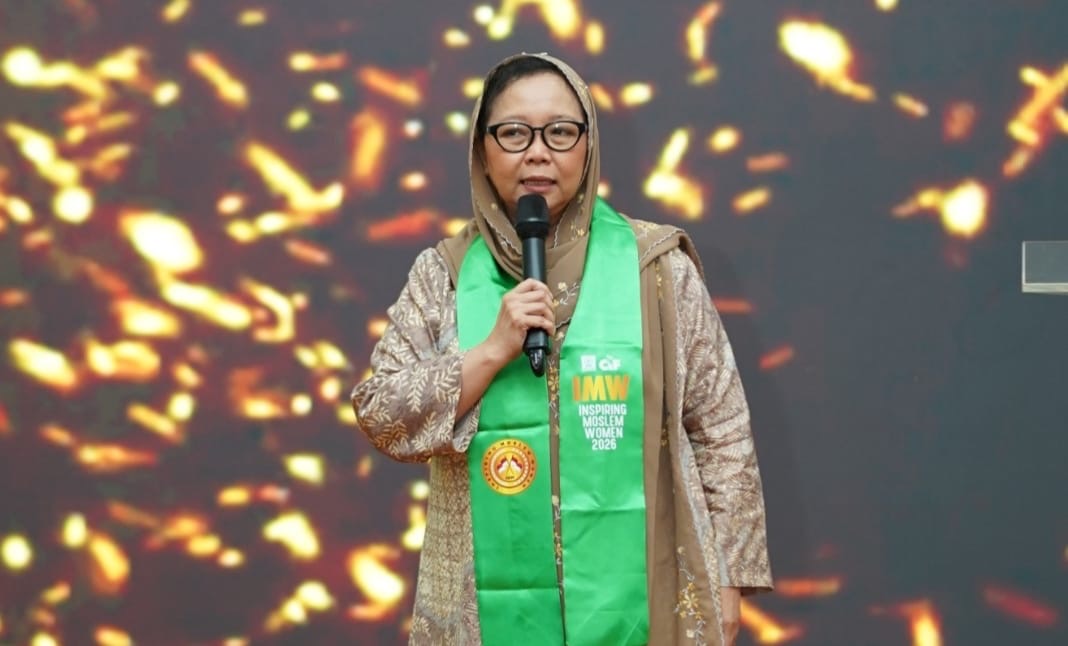 Alissa Qotrunnada Wahid meraih penghargaan Inspiring Moslem Women 2026 di Tangerang, Banten (7/2). (Dok. PP Fatayat NU)