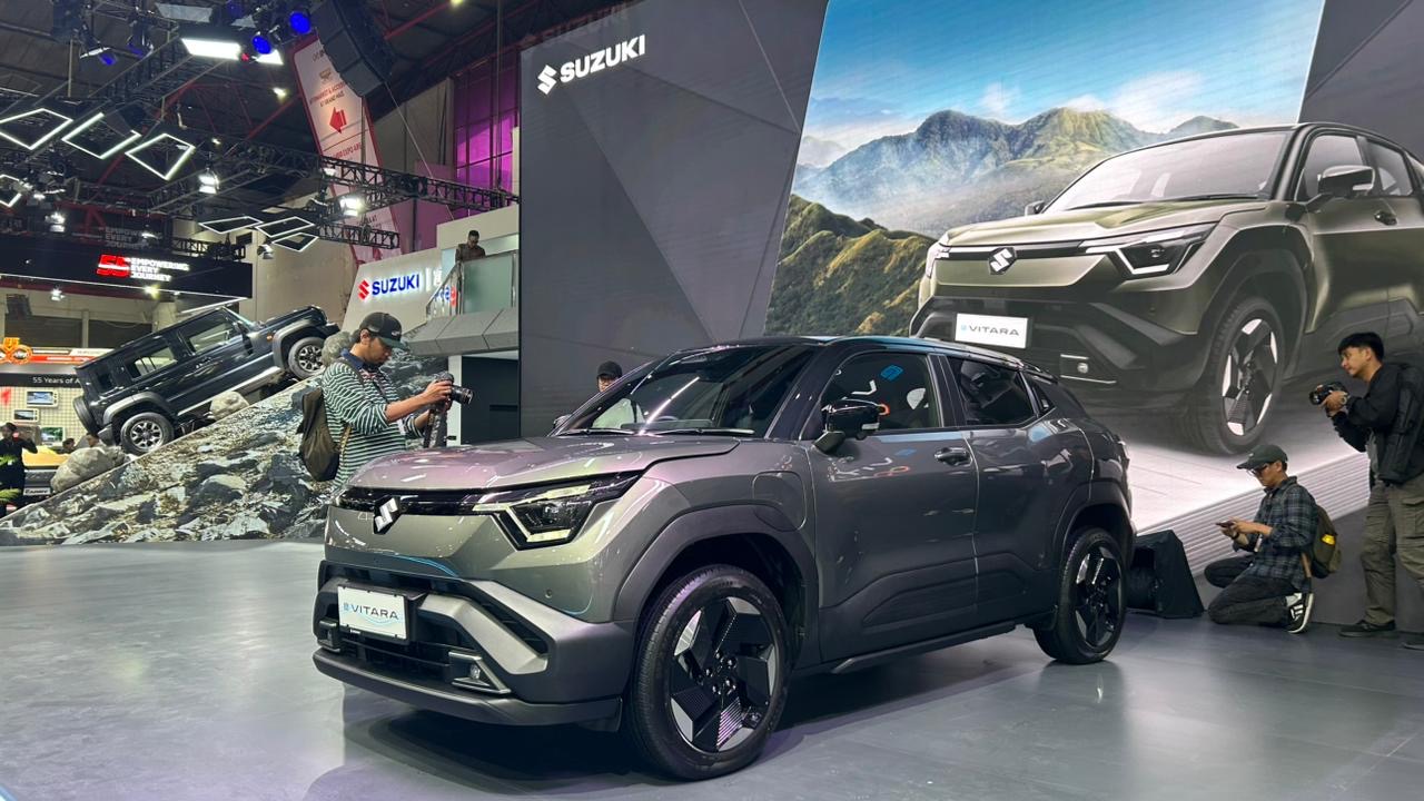Energi dari baterai e VITARA secara efisien disalurkan ke roda depan melalui motor listrik bertenaga 128 kW dan torsi 193 Nm.