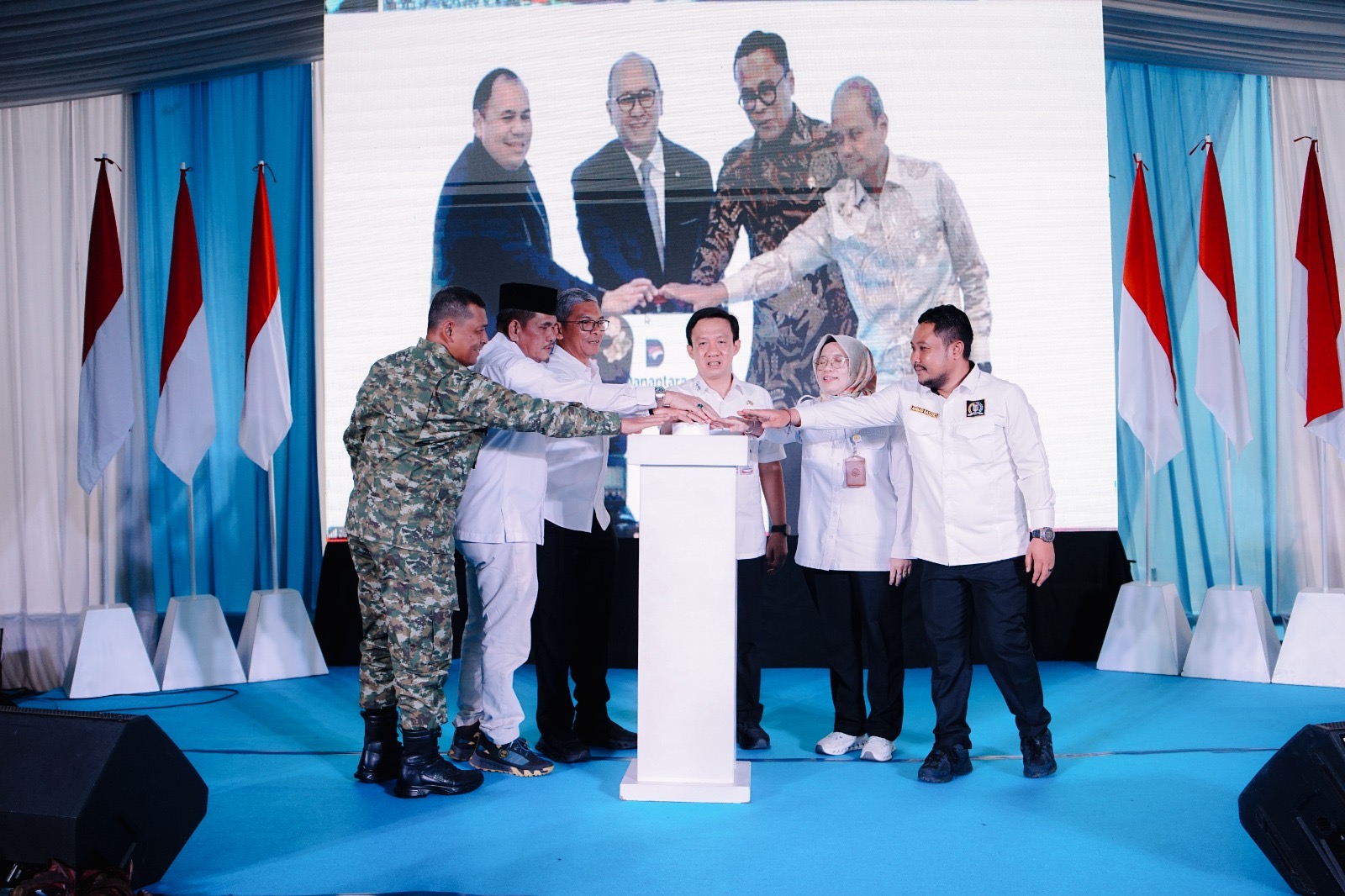 Groundbreaking enam kluster program hilirisasi. Salah satunya, hilirisasi industri peternakan ayam terintegrasi.