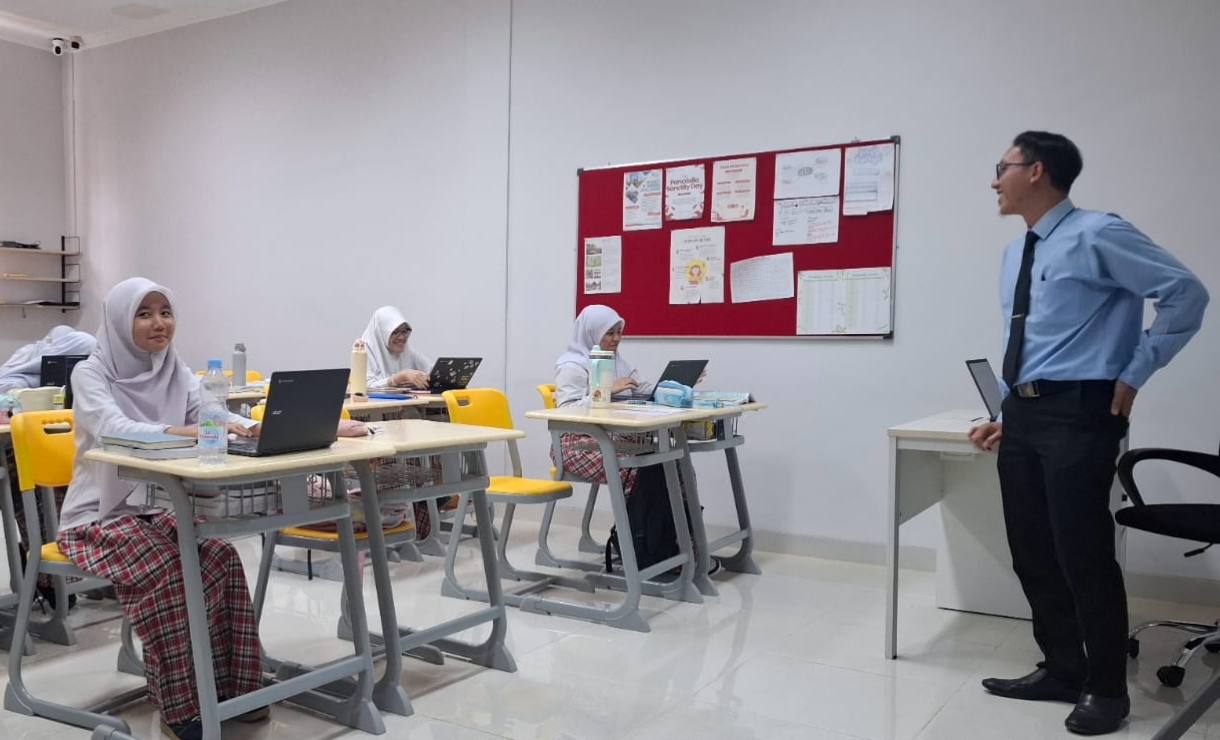 Pembelajaran di Sekolah Unggul Garuda Transformasi (SUGT) SMA Cahaya Rancamaya Bogor (11/2). Sekolah ini merupakan satu dari 12 unit SUGT yang ada di Indonesia. (Hilmi/Jawa Pos)