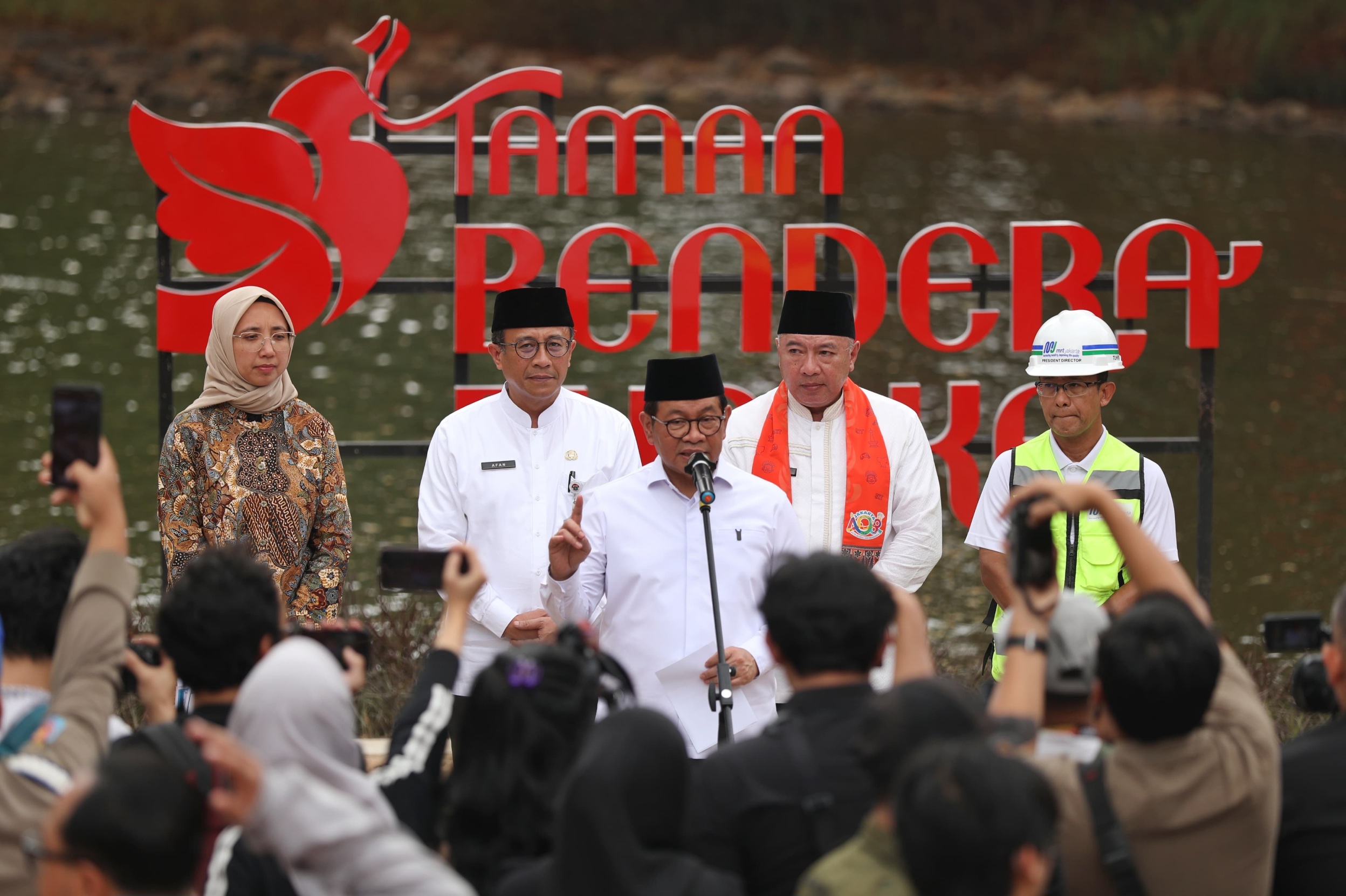 Gubernur DKI Jakarta Pramono Anung meninjau progres Taman Bendera Pusaka Jaksel, Jumat (13/2). (Istimewa)