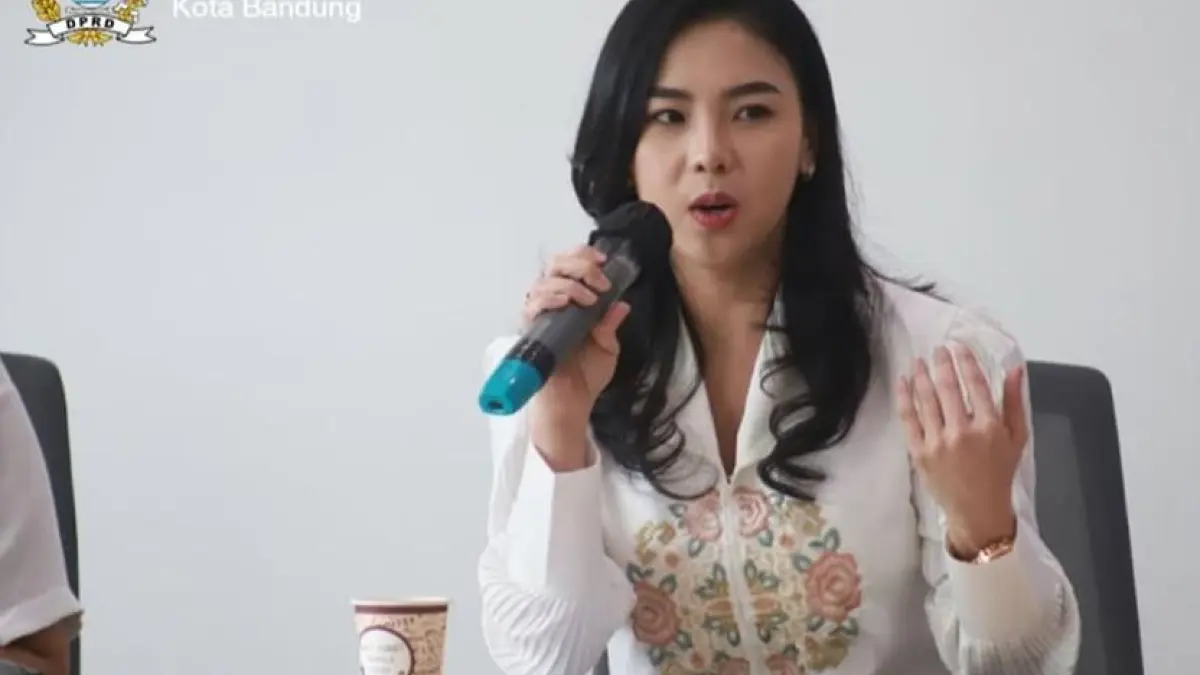 Anggota DPRD Kota Bandung, Sherly Theresia, A.Md.Keb., S.ST., M.A.R.S., MM menyoroti kinerja Badan Pendapatan Daerah (Bapenda) yang terus berupaya meningkatkan kepatuhan wajib pajak melalui sejumlah kebijakan insentif. (Dok Humas DPRD Bandung)