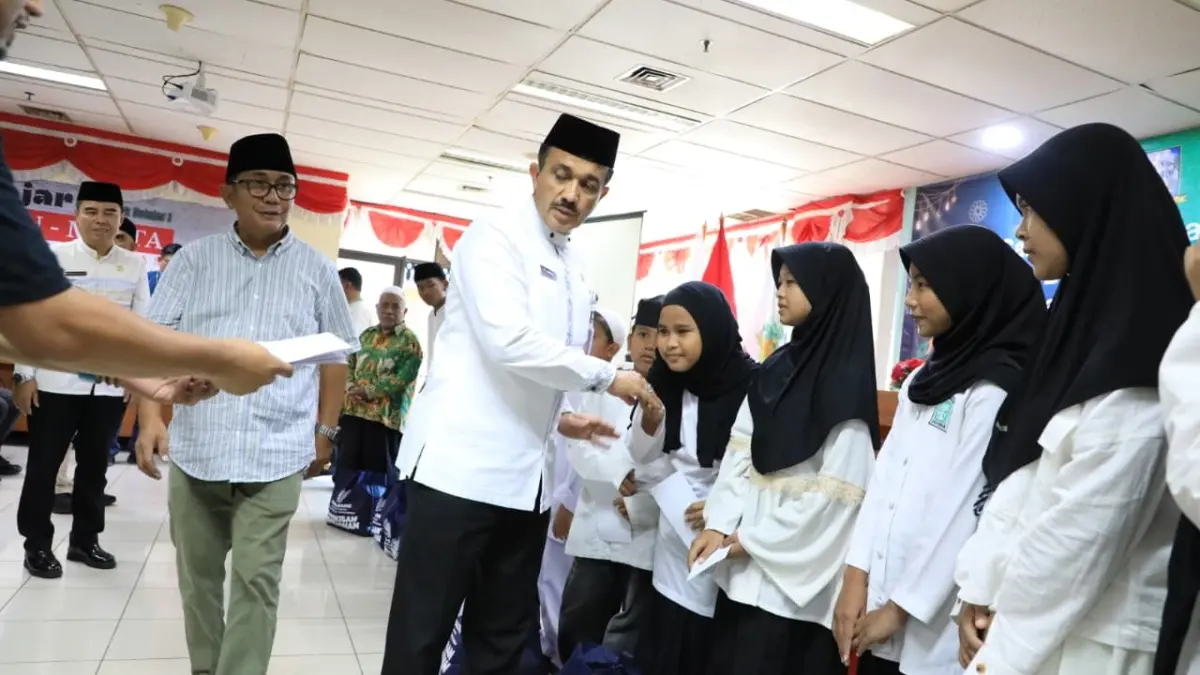 Wali Kota Jakarta Selatan M AnWartawan Jakarta Selatan (WJS) menggelar santunan bagi yatim dan piatu di Ruang Nusantara, Kantor Wali Kota Jakarta Selatan. (Istimewa)