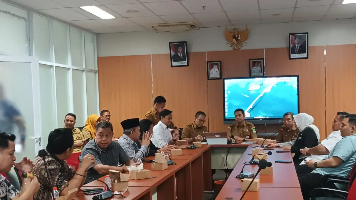 Komisi III DPRD Kota Bekasi melakukan peninjauan terhadap fasilitas kerja Badan Usaha Milik Daerah (BUMD). (Istimewa)
