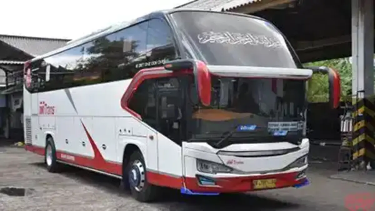 Pengembangan Tol Trans-Jawa membawa perubahan besar pada pola perjalanan bus AKAP dari Jawa menuju Bali. (Redbus)