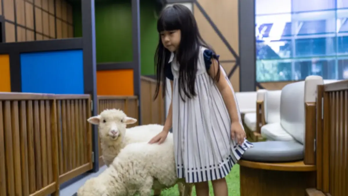Animal.inc, cafe sekaligus mini zoo indoor. (Dok Tiket.com)