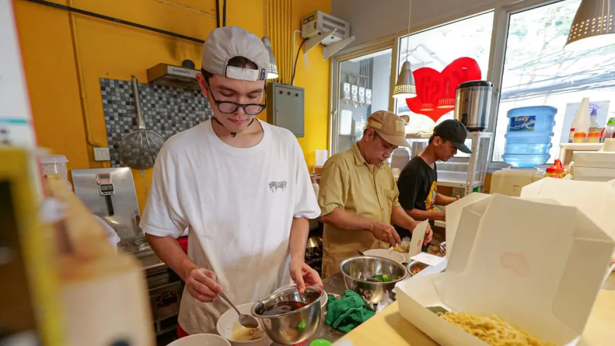 Kawasan Blok M, Jakarta Selatan, kembali menunjukkan geliatnya sebagai salah satu pusat kuliner dan gaya hidup urban paling hidup di ibu kota sepanjang April. (cxomedia.com)