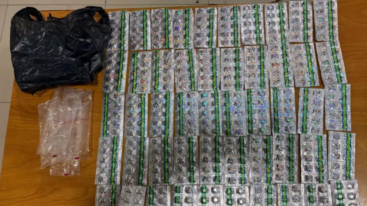 Sejumlah barang bukti obat keras yang disita dari pengedar di Jakarta. (ANTARA/HO-Polres Jakpus)