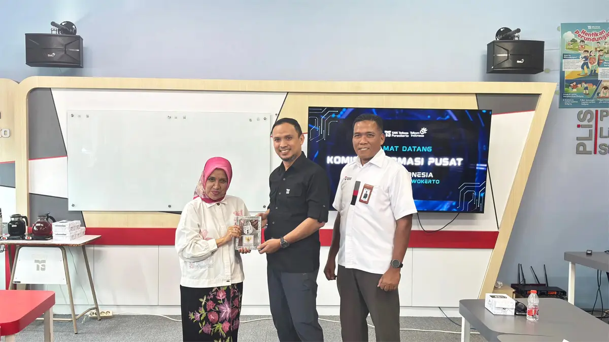 SMK Telkom Purwokerto menerima kunjungan edukasi dari KIP Republik Indonesia dalam rangka meningkatkan pemahaman generasi muda mengenai pentingnya keterbukaan informasi publik di era digital/(Istimewa).