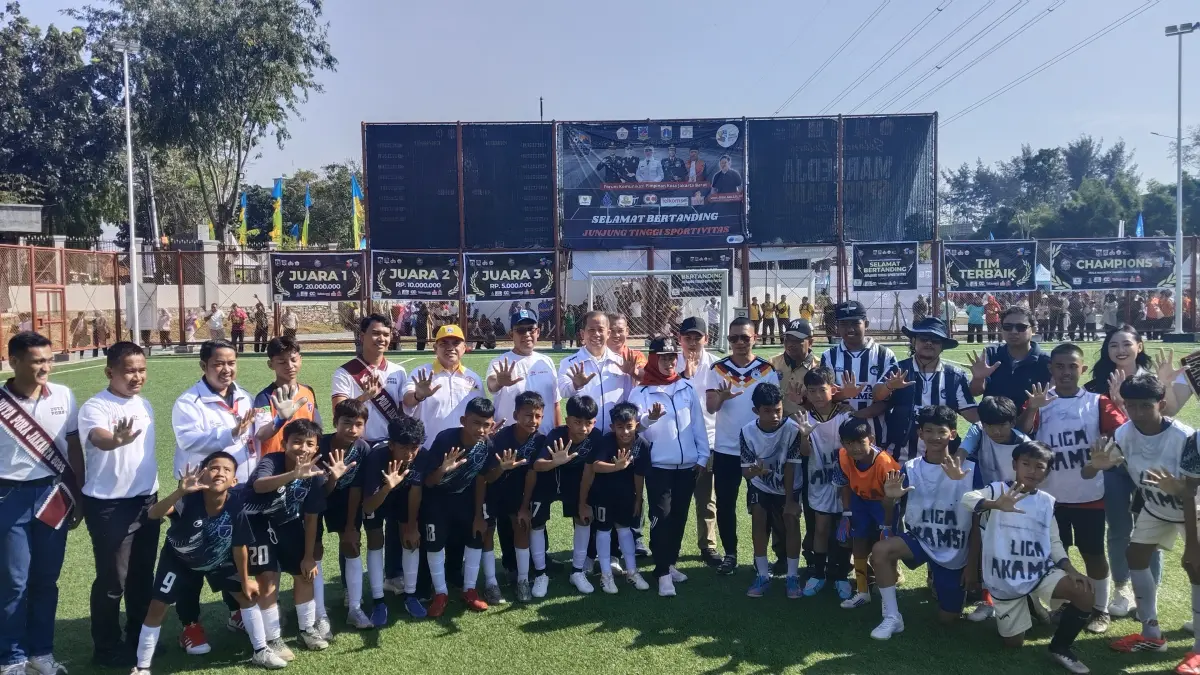 Pemerintah Kota Administrasi Jakarta Barat resmi membuka turnamen Mini Soccer Wali Kota Cup 2026 pada Jumat (10/7/2026) di Maroedja Sport Park, Meruya. (Istimewa)
