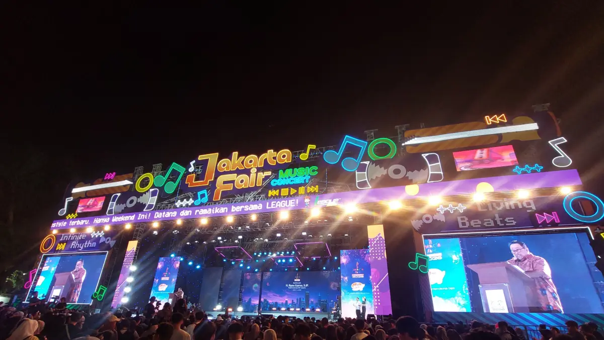 Wakil Gubernur DKI Jakarta Rano Karno dan sejumlah tamu undangan menghadiri penutupan Jakarta Fair Kemayoran (JFK) 2026, Minggu (12/7). (Ryandi Zahdomo/JawaPos.com)