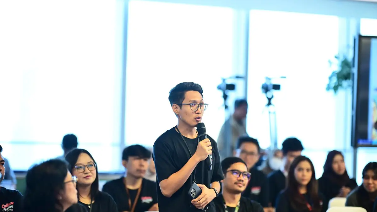 Peserta Culture Agent/Culture Booster Meet & Greet (CAMG) 2026 menyampaikan pandangan dalam sesi Sharing Session yang menjadi ruang bagi para peserta untuk saling bertukar pengalaman dan pembelajaran mengenai implementasi budaya perusahaan.(Istimewa).